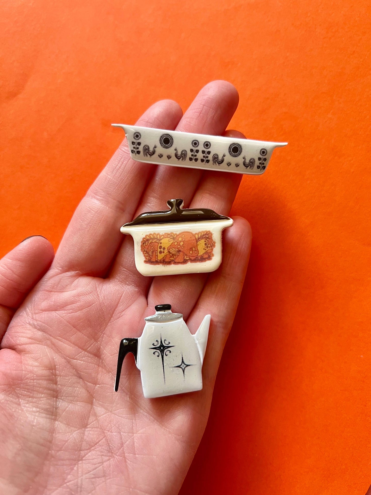 Handmade Retro Cookware Needle Minder