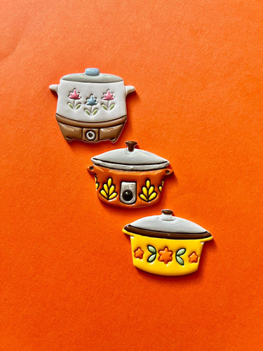 Translation missing: en.Handmade Retro Crock Pot Needle Minder
