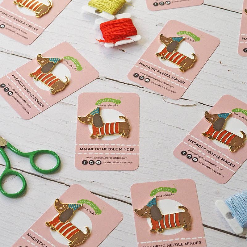 Sausage Dog Dachshund Needle Minder