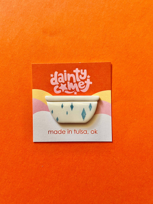 Handmade Retro Cookware Needle Minder
