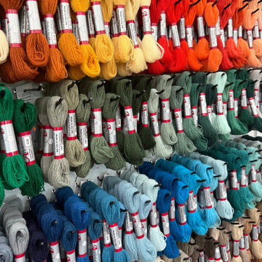 Translation missing: en.Appletons 2 Ply Crewel Wool Skeins: Colors 549-957