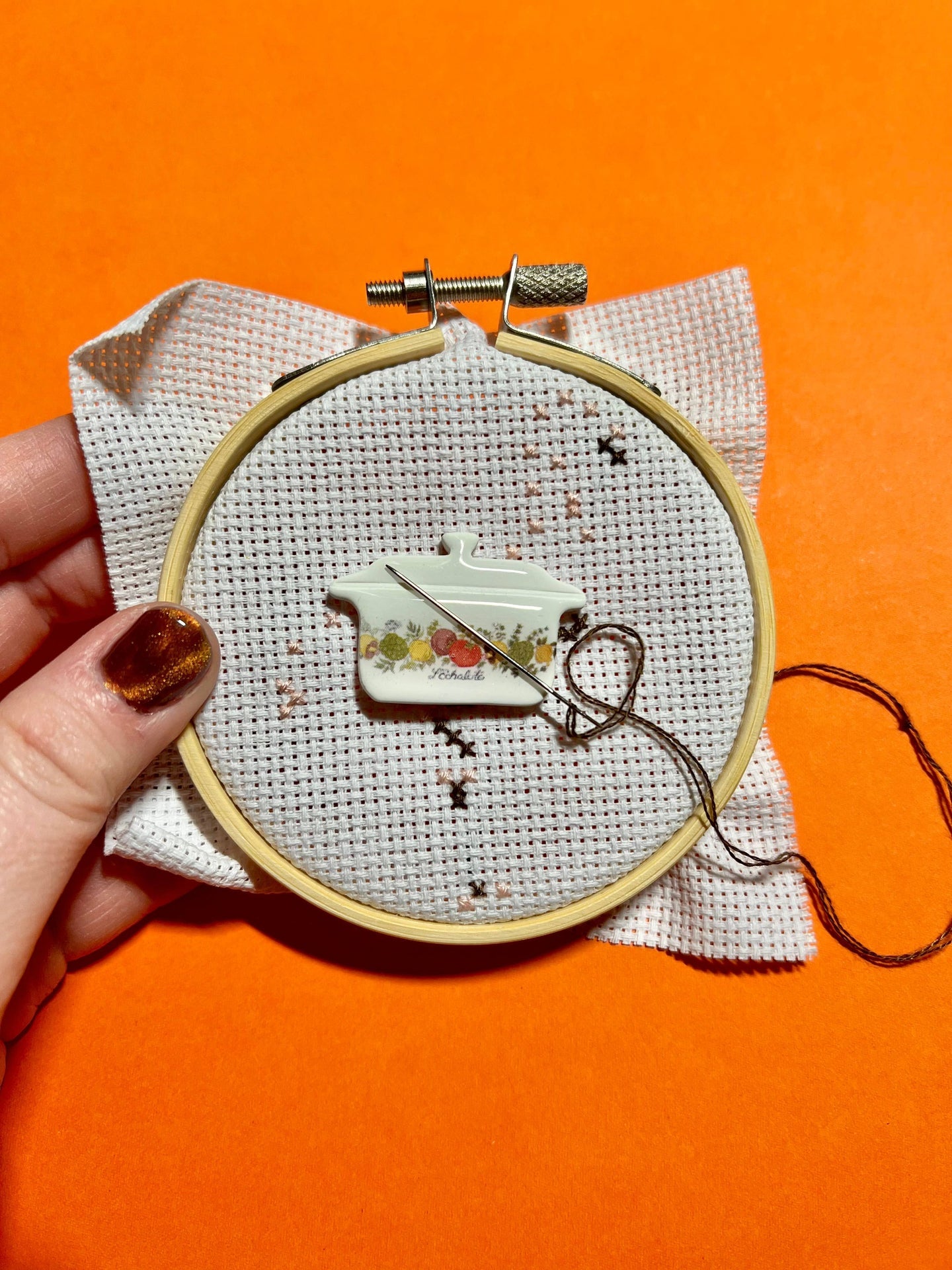Handmade Retro Cookware Needle Minder