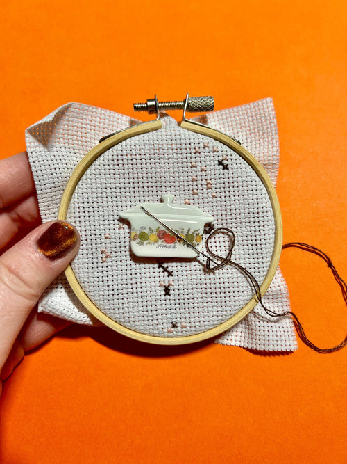 Handmade Retro Cookware Needle Minder