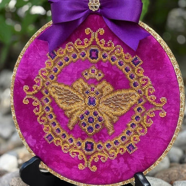 Translation missing: en.Queen Bee